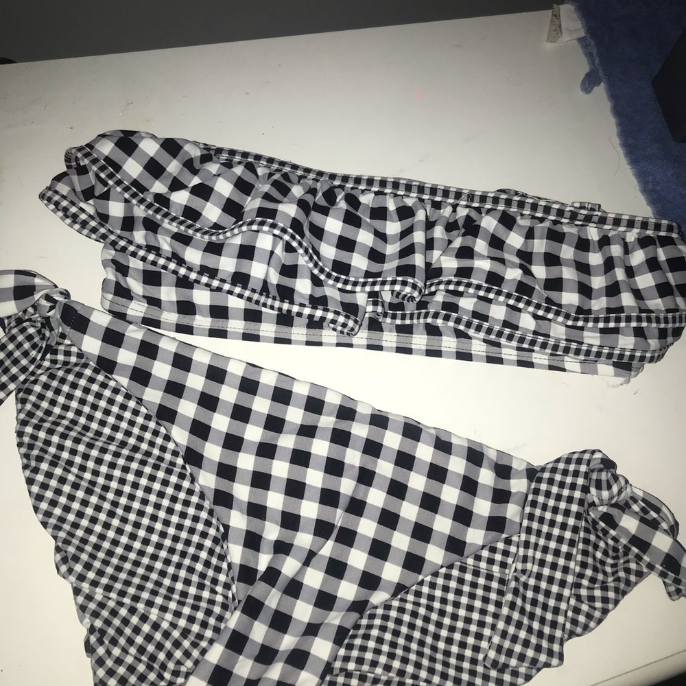 strapless checkered bikini